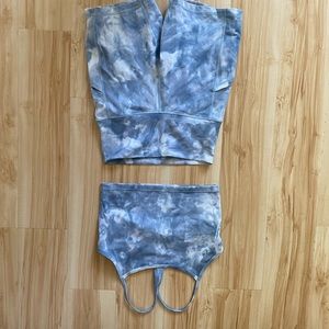 Aerie offline the hugger SET